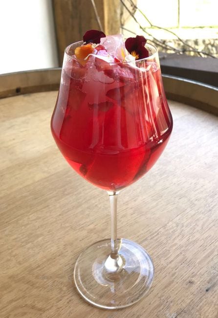 Bebida gaseosa de fresas.