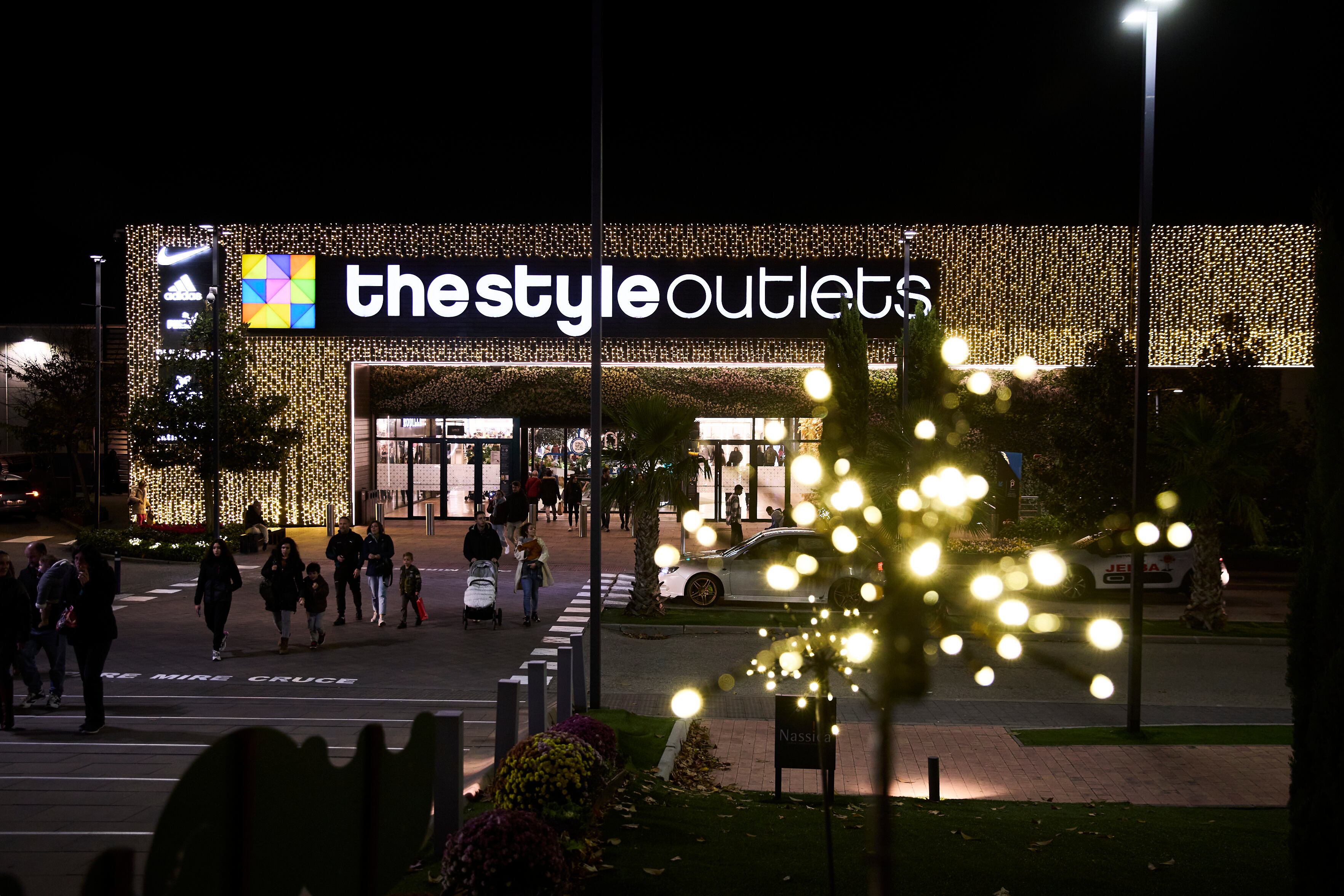 Getafe The Style Outlets y Nassica han dado la bienvenida a la Navidad iluminando sus espacios