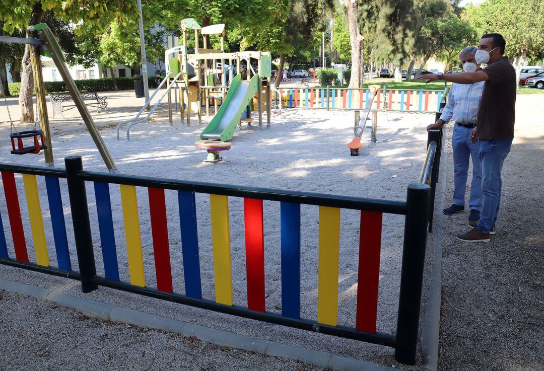 José Antonio Díaz visita las obras en la calle Varsovia