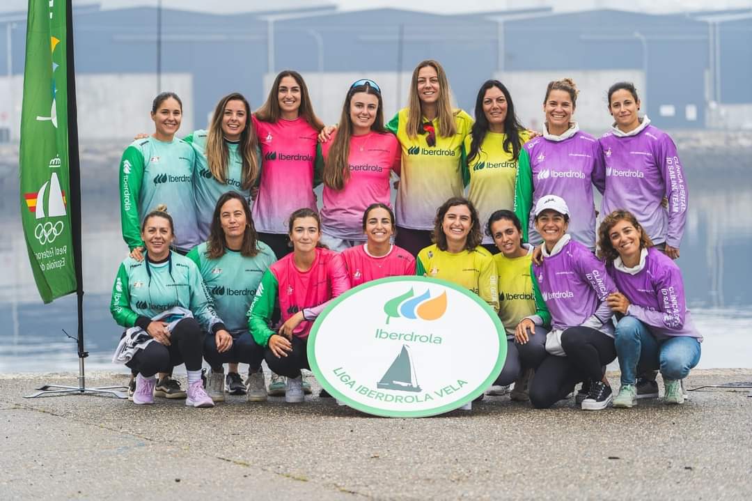 Tripulación del equipo Turismo Lanzarote Calero Marinas RCNA que participará en la Liga Iberdrola de Vela Femenina.