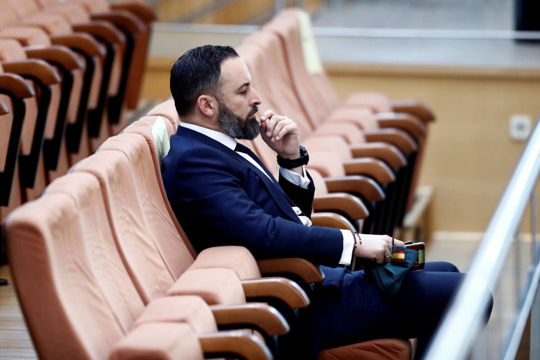 El líder de Vox, Santiago Abascal asiste a la sesión de control al ejecutivo regional en la Asamblea de Madrid