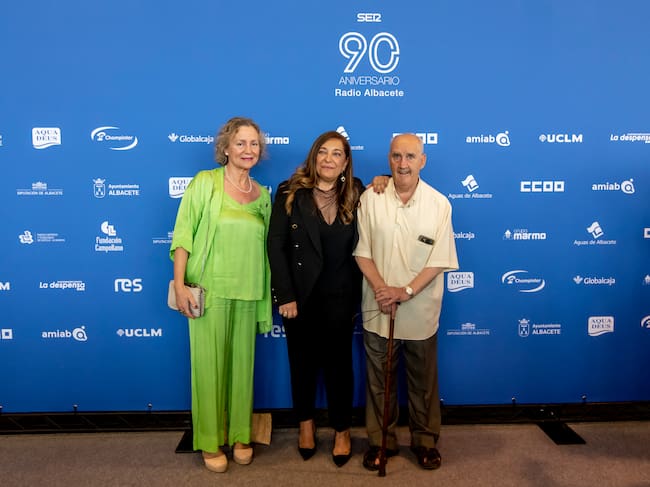 La presidenta de Asprona Albacete, Amalia Serna, y la directora de Radio Albacete, Justina Gómez.