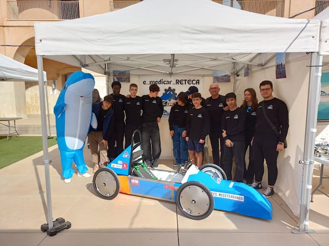 Los alumnos del IES Mediterráneo logran una invitación para el mundial de ingeniería escolar pero necesitan diez mil euros para costear la logística del viaje