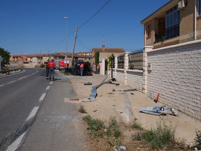 Accidente de tráfico en la entrada de la travesía de Carcastillo