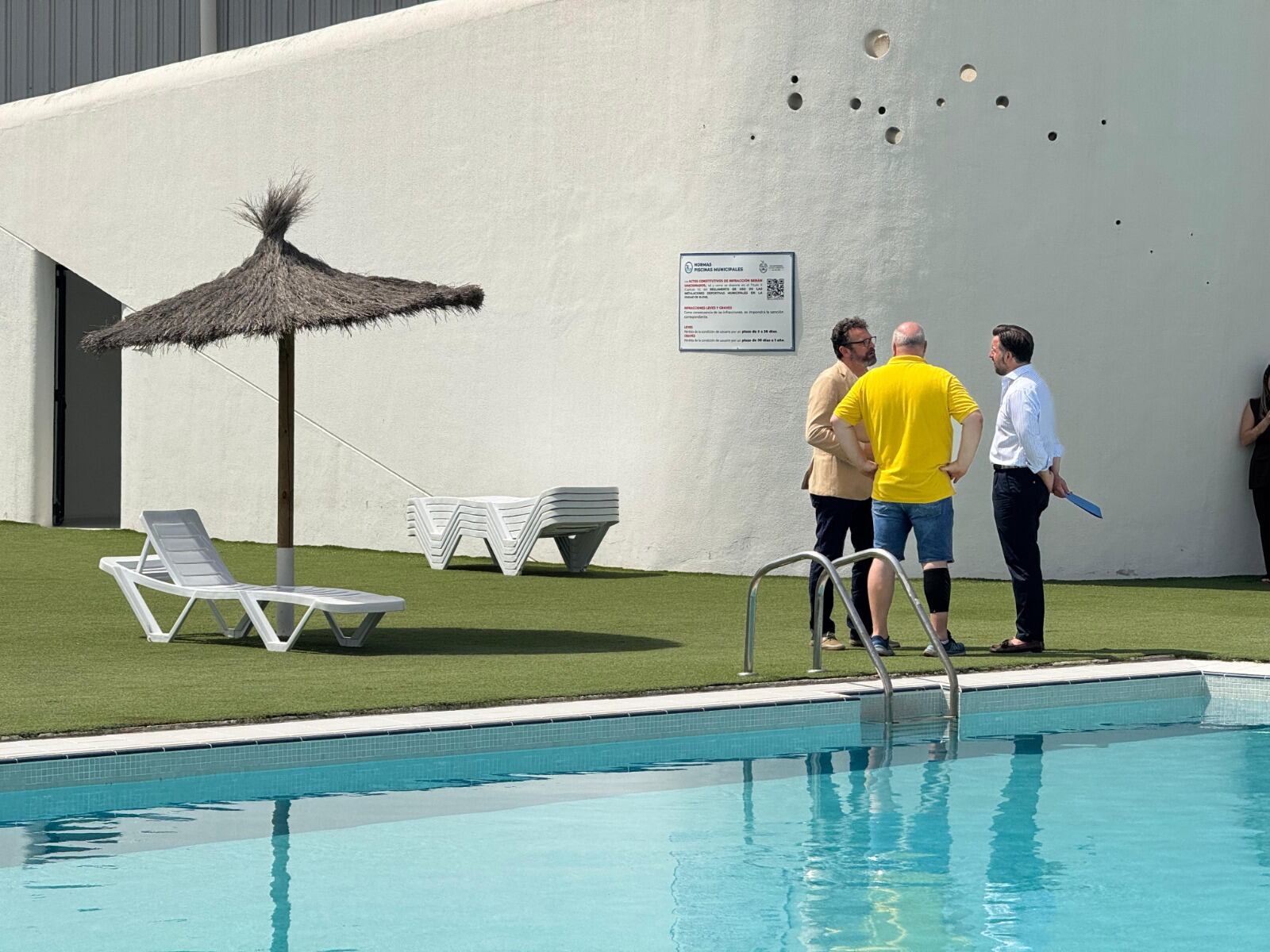 El alcalde de Elche, Pablo Ruz junto al concejal de Deportes, José Antonio Román