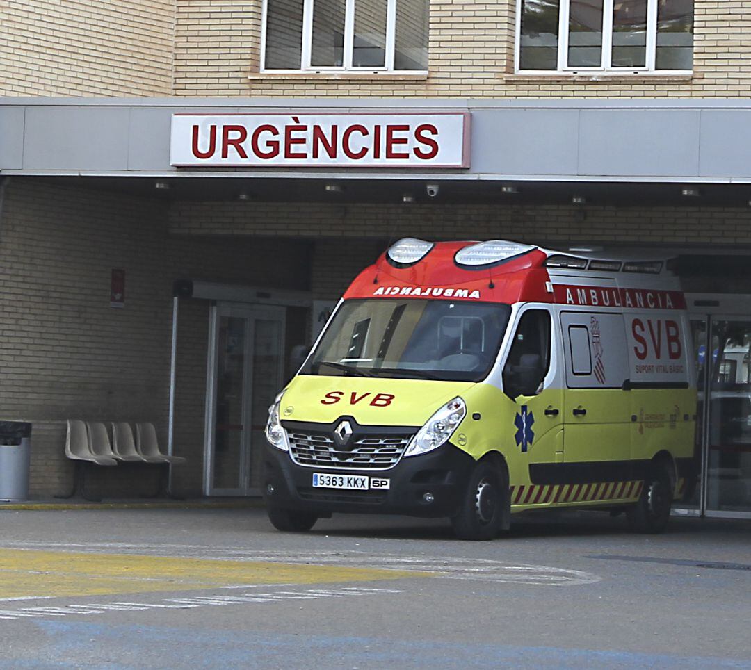 Ambulancia en el Hospital General. Imagen de archivo