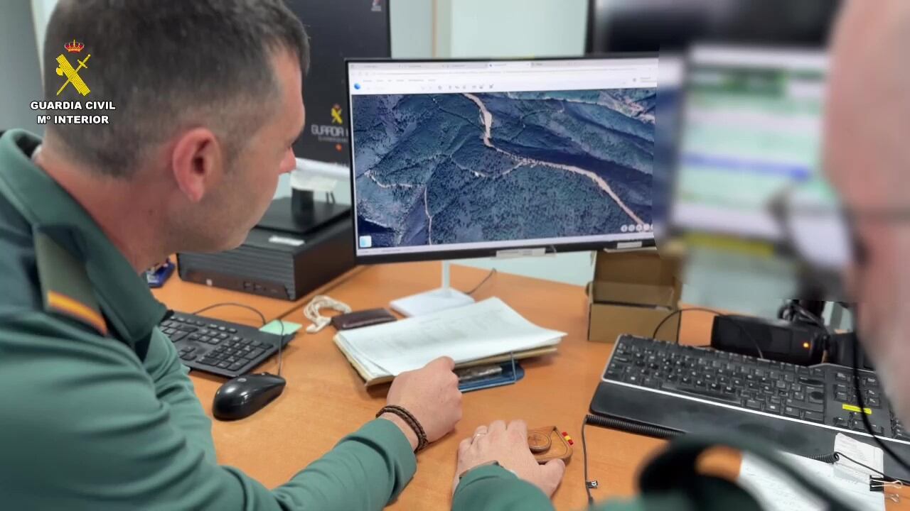 PLASENCIA (CÁCERES), 26/02/2026.-La Guardia Civil ha localizado con vida y "en aparente buen estado de salud" a Manuel Duarte Sánchez, de 59 años, vecino de la alquería hurdana de Cerezal, dependiente de Nuñomoral (Cáceres), que llevaba desaparecido desde este domingo. Así lo ha confirmado el instituto armado, que ha contado entre el dispositivo de búsqueda con drones, un helicóptero, agentes de rescates en montaña y tres perros especializados. Finalmente, agentes del Equipo Pegaso le han localizado encontrándose en aparente buen estado de salud, aunque presentaba signos de hipotermia.-EFE/ Guardia Civil SOLO USO EDITORIAL/SOLO DISPONIBLE PARA ILUSTRAR LA NOTICIA QUE ACOMPAÑA (CRÉDITO OBLIGATORIO)