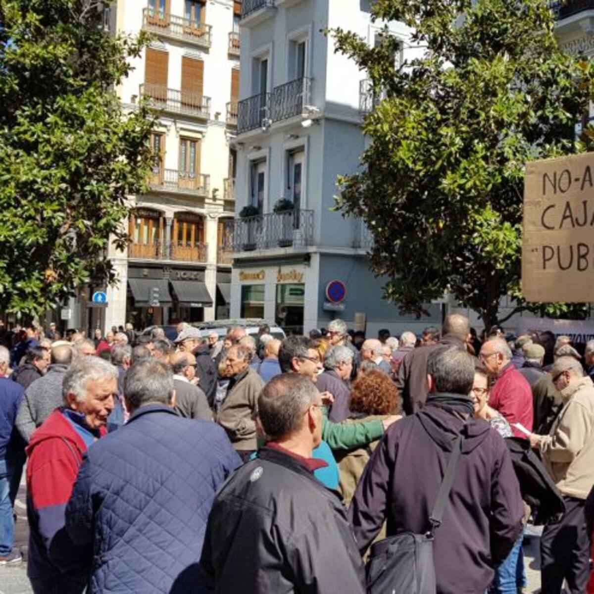 "Hemos luchado durante el franquismo, en la Transición y ahora por las pensiones"