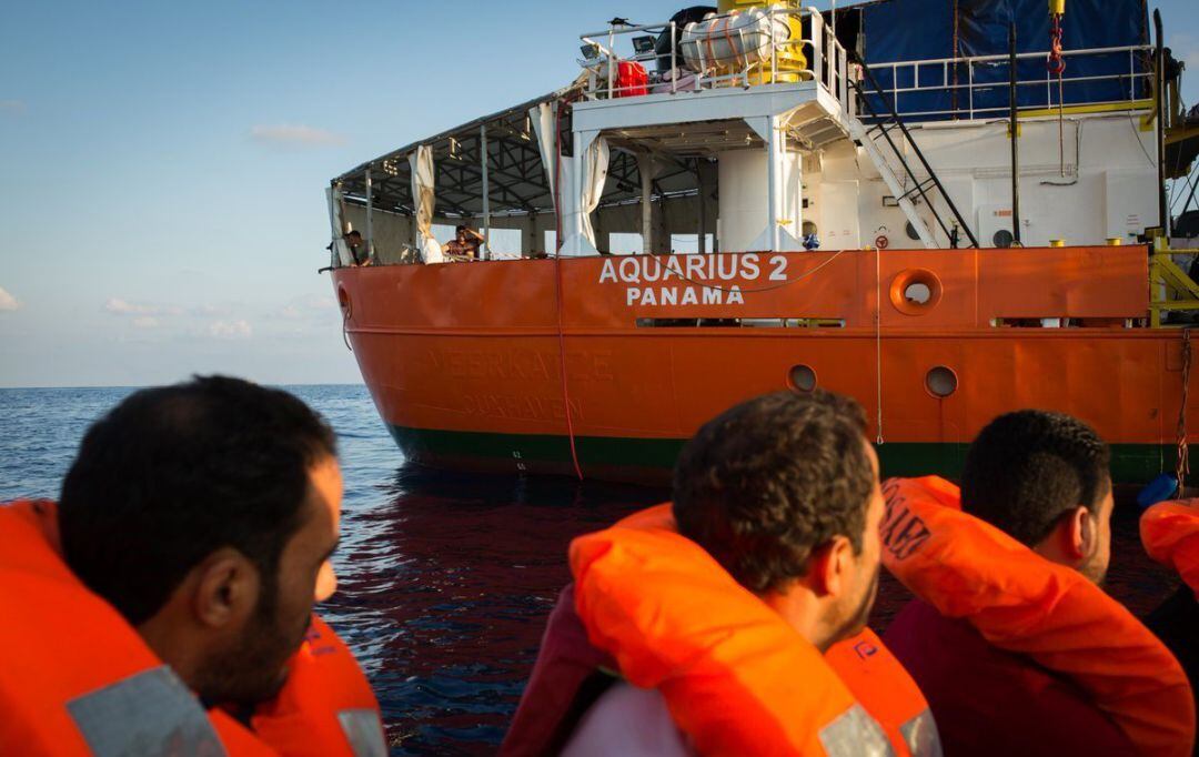 Migrantes rescatados por el Aquarius