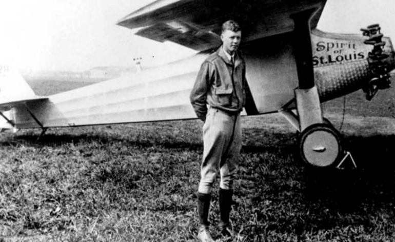 Charles Lindbergh y su avión