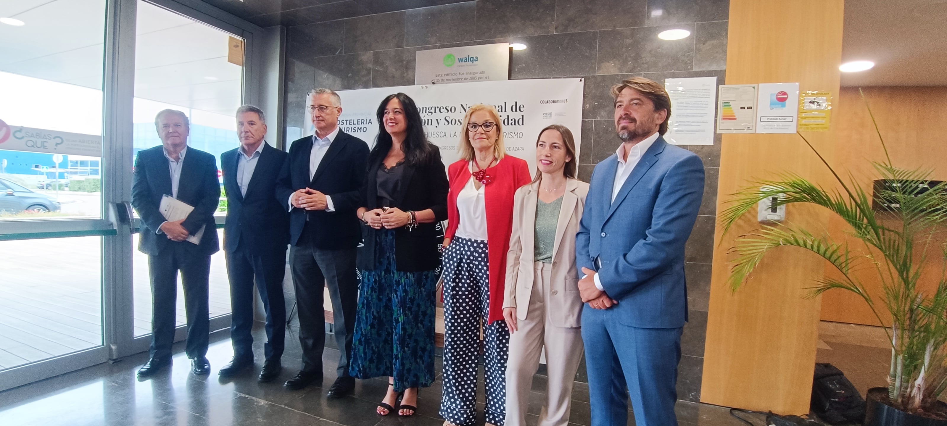 Autoridades en el acto de inauguración del turismo sostenible en Huesca
