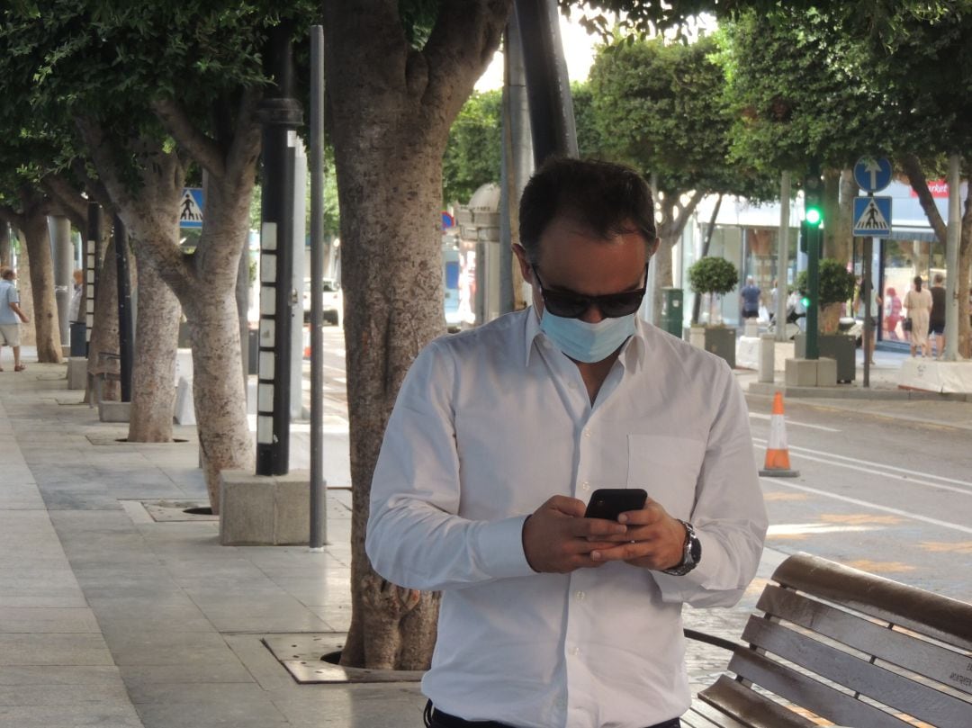 El hombre que ficha en el Almería de Turki.