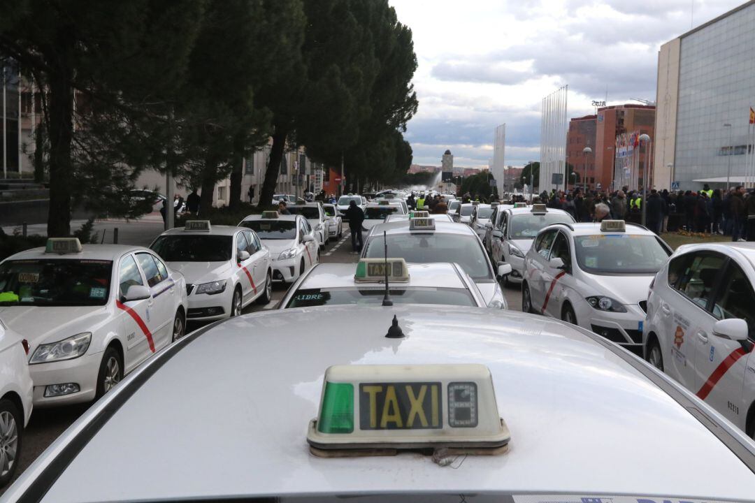 Escena de la huelga del taxi en Madrid