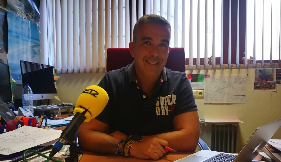 Eduardo Parra, profesor titular del departamento de Dirección de Empresas e Historia Económica de la Universidad de La Lagua y presidente de la Asociación Española de Expertos Científicos en Turismo