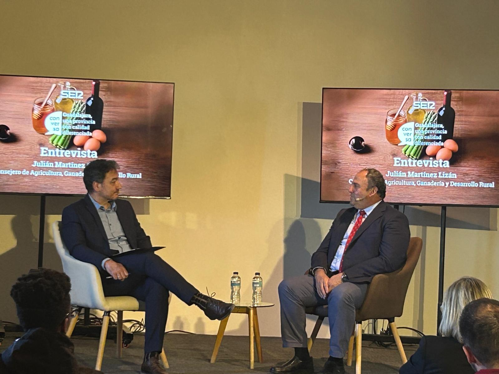 Agustín Cacho y Julián Martínez Lizan en el Foro Conversa en Cogolludo