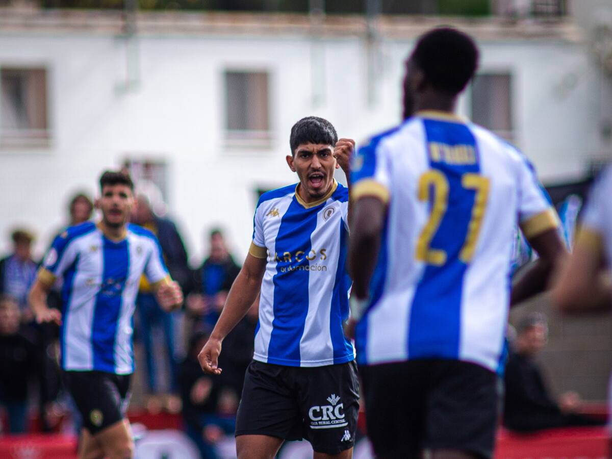 El Hércules gana al At. Saguntino con una remontada épica