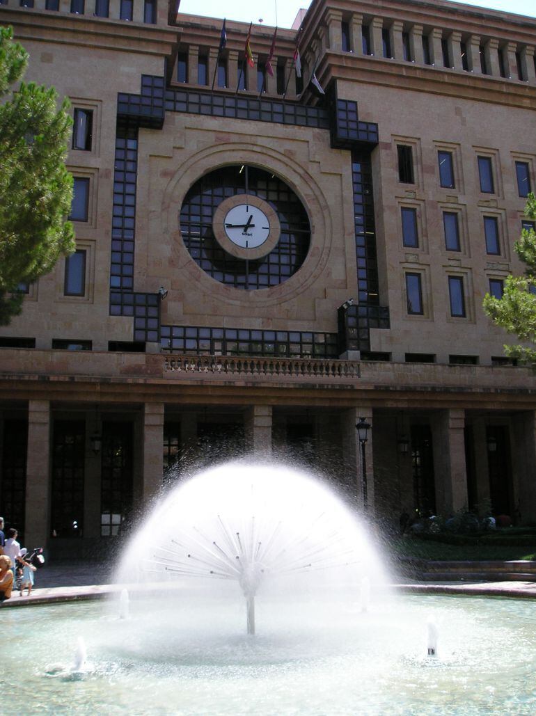 El acuerdo que le ha dado el Ayuntamiento de Albacete a Javier Cuenca, le ha costado el puesto a la jefa del servicio de Urbanismo