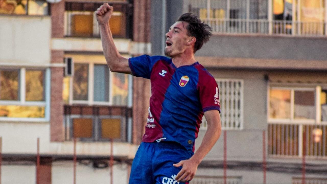 El Eldense B celebra un nuevo triunfo