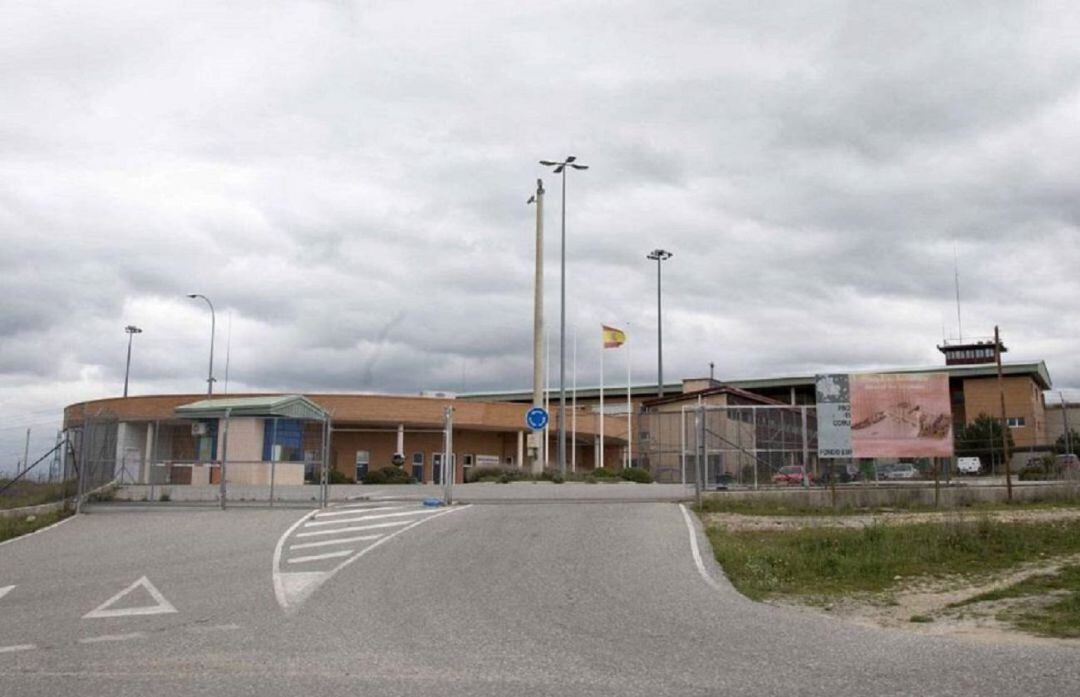 Fachada del Centro Penitenciario de Perogordo