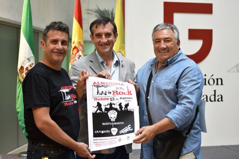 Presentación del festival “Almendra Rock” pone a Rubite 