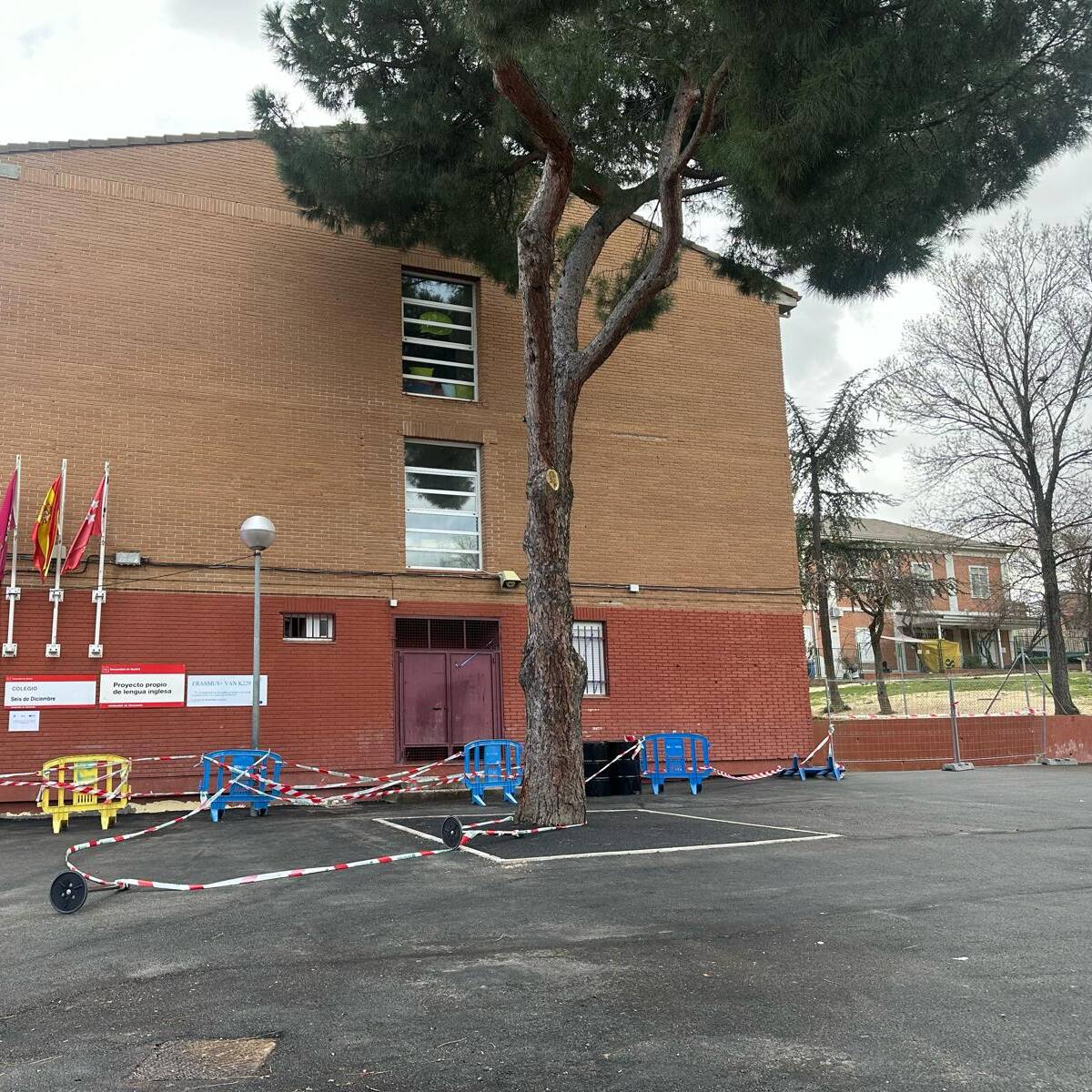PSOE Alcobendas denuncia que las obras en el Colegio 6 de Diciembre se han hecho coincidir con el inicio del curso