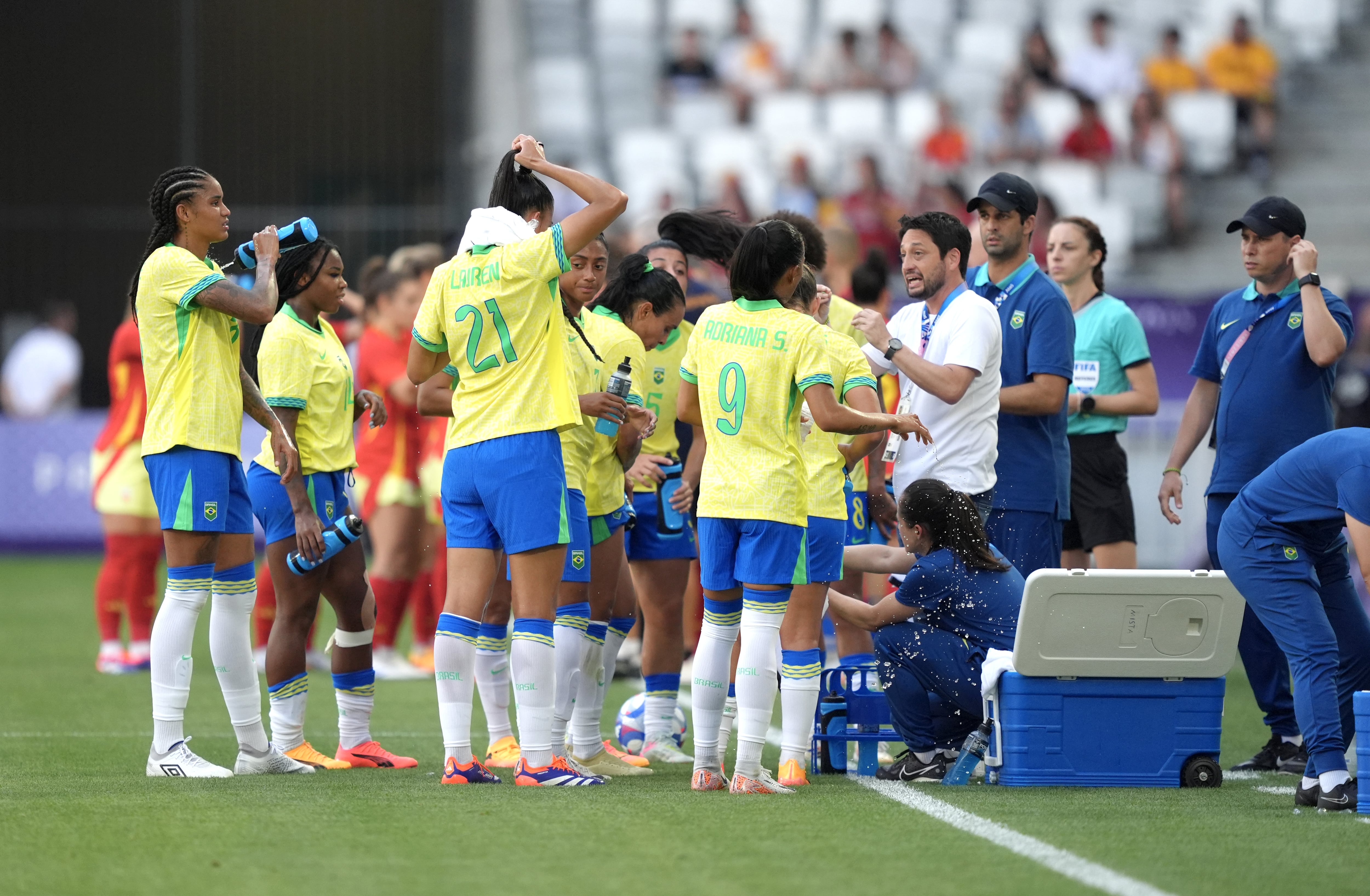 Dani Garrido, sobre las jugadoras brasileñas: "Es la peor Brasil que he visto en mi vida: de actitud, de planteamiento... Es lamentable lo que están haciendo"