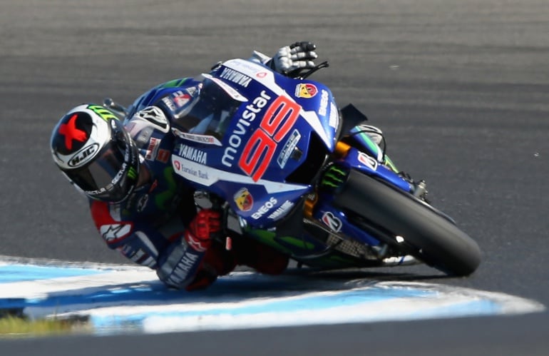 PHILLIP ISLAND, AUSTRALIA - OCTOBER 18:  Jorge Lorenzo of Spain and Movistar Yamaha MotoGP rides during the 2015 MotoGP of Australia at Phillip Island Grand Prix Circuit on October 18, 2015 in Phillip Island, Australia.  (Photo by Quinn Rooney/Getty Images)