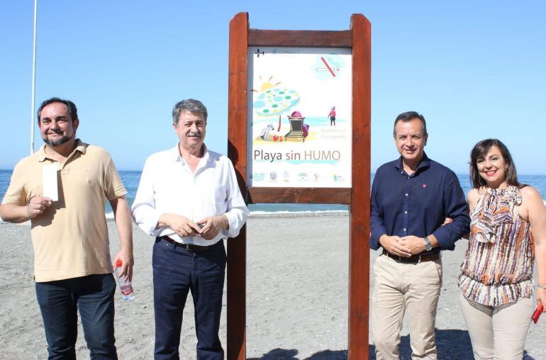 'Playa sin humo' en Motril