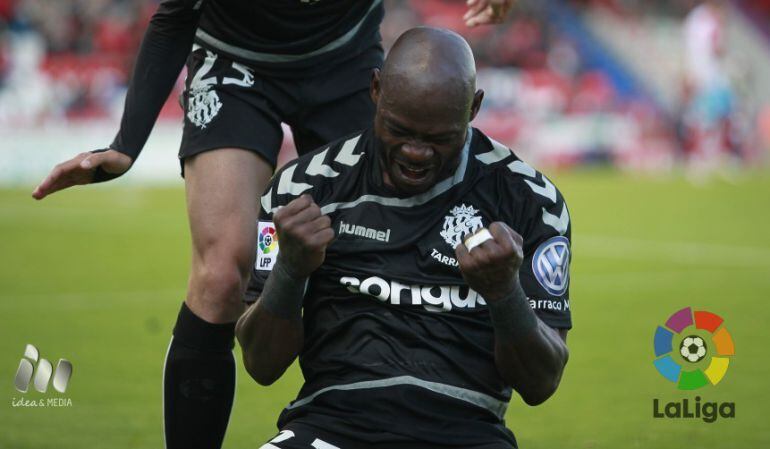 Emana celebra el seu gol contra el Lugo.