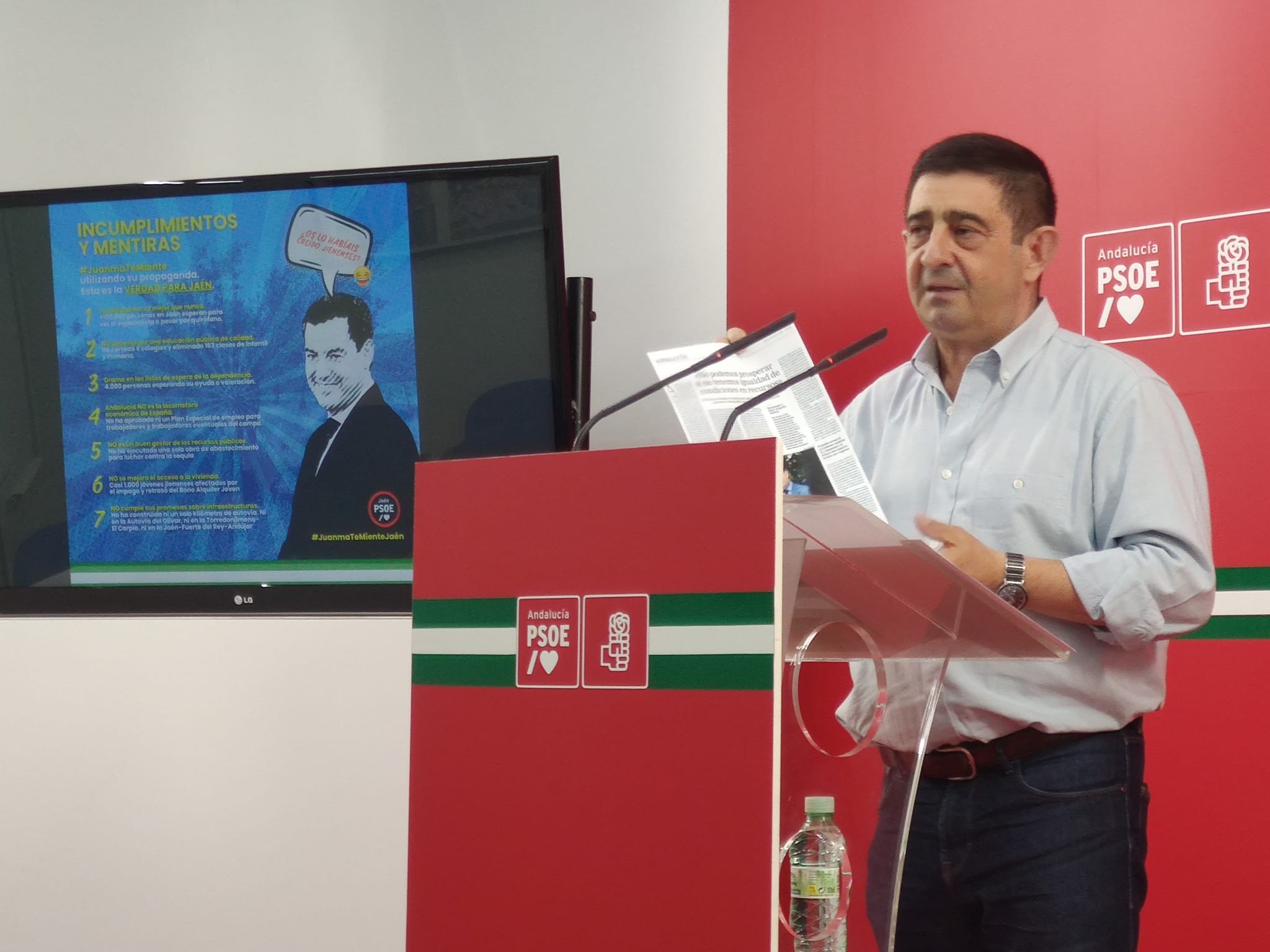 Francisco Reyes, secretario general del PSOE de Jaén, durante una rueda de prensa.