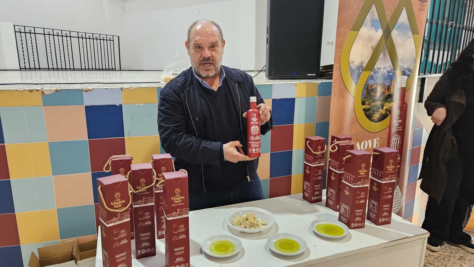 Stand para cata y venta del aceite Magna Sur, cosecha temprana, edición especial