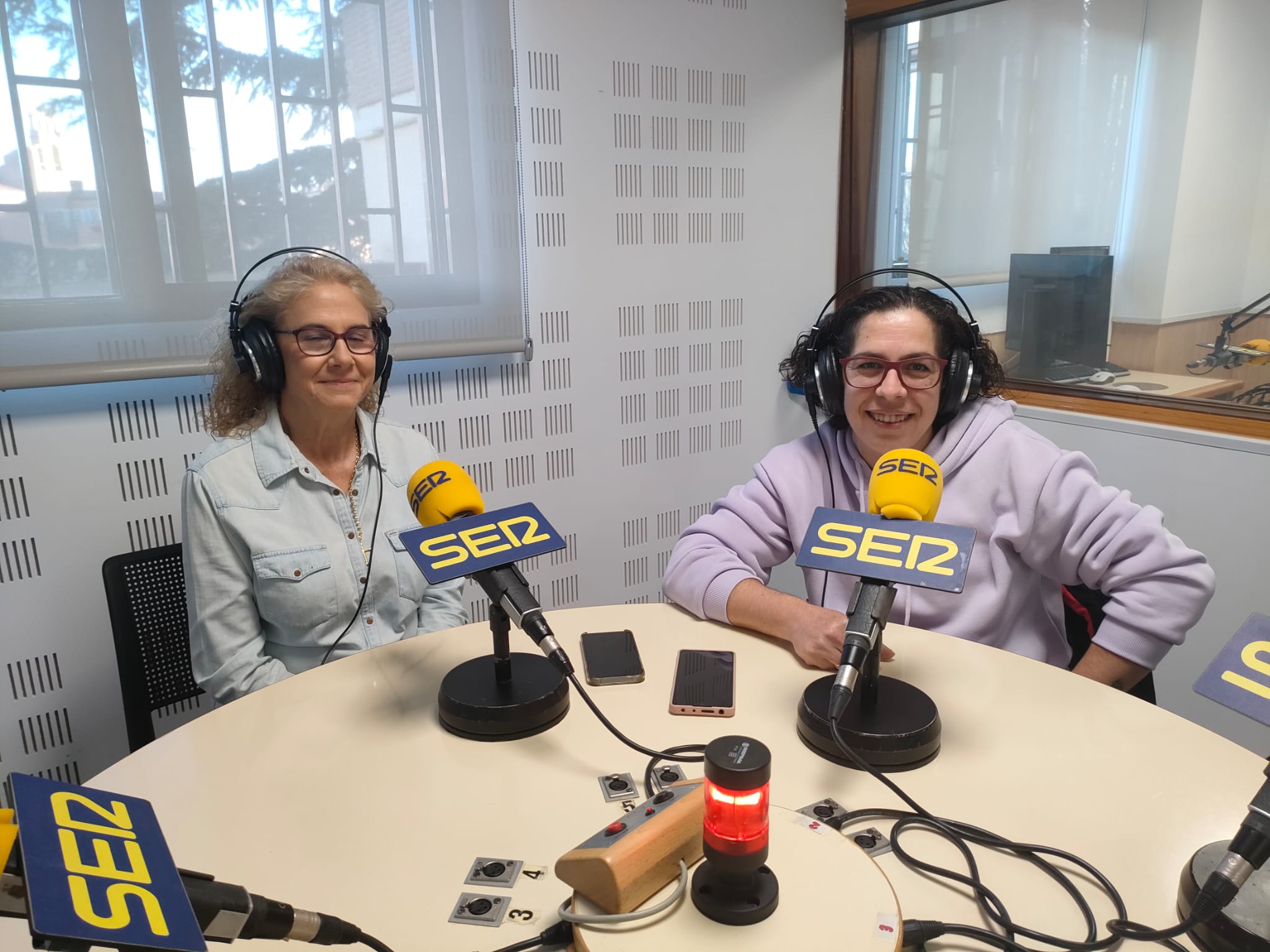 Rocío López y Sandra Rodrígues, de Fibroas, en SER Soria.