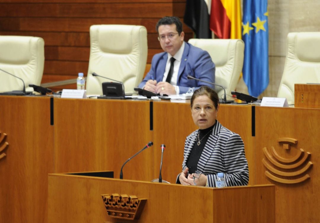 Pilar Blanco Morales en la tribuna de oradores