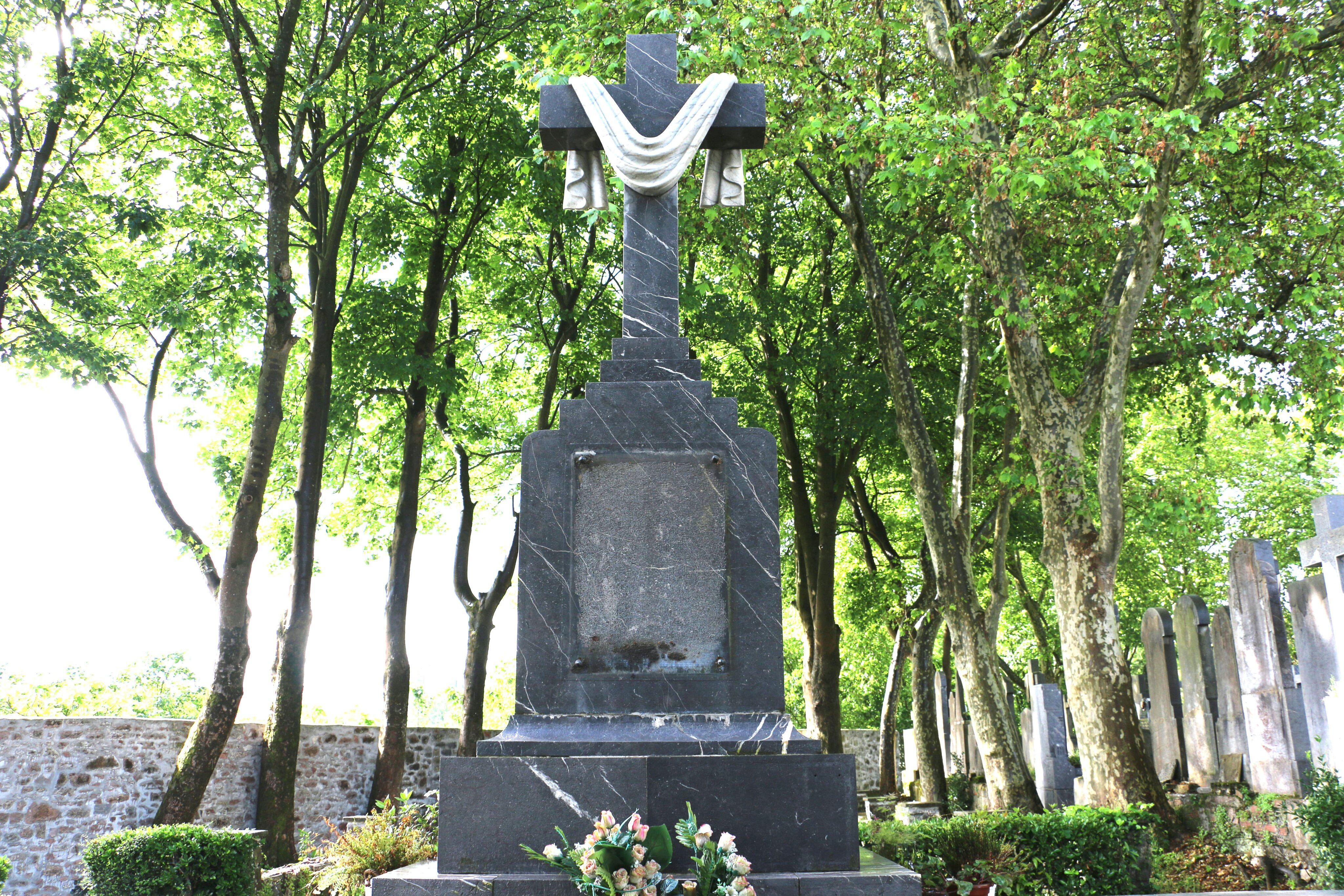 El Ayuntamiento de San Sebastián ha retirado la placa del mausoleo franquista de Polloe, porque el panteón incumplía la Ley de Memoria Histórica / Ayuntamiento San Sebastián