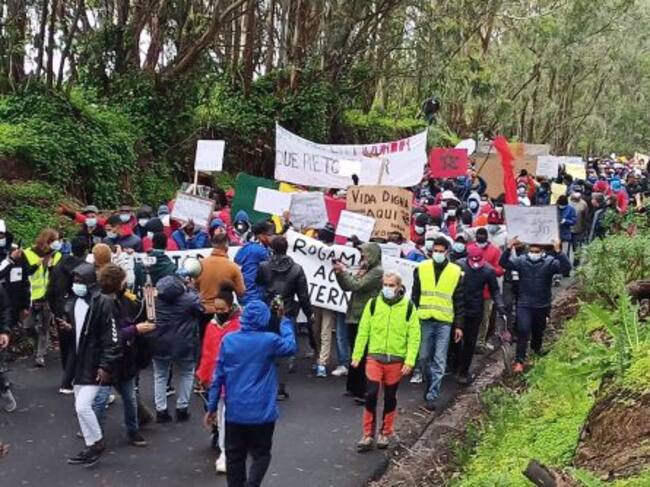 Manifestación desde Las Raíces.