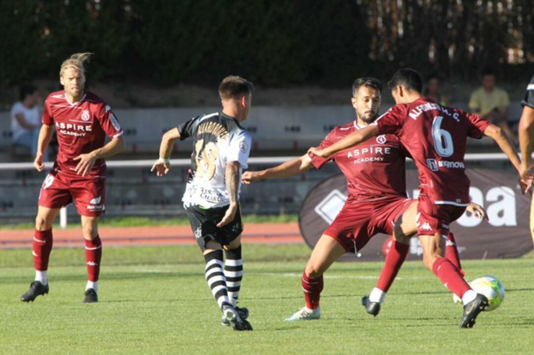 El duelo en Las Pistas estuvo rodeado de mucha polémica arbitral