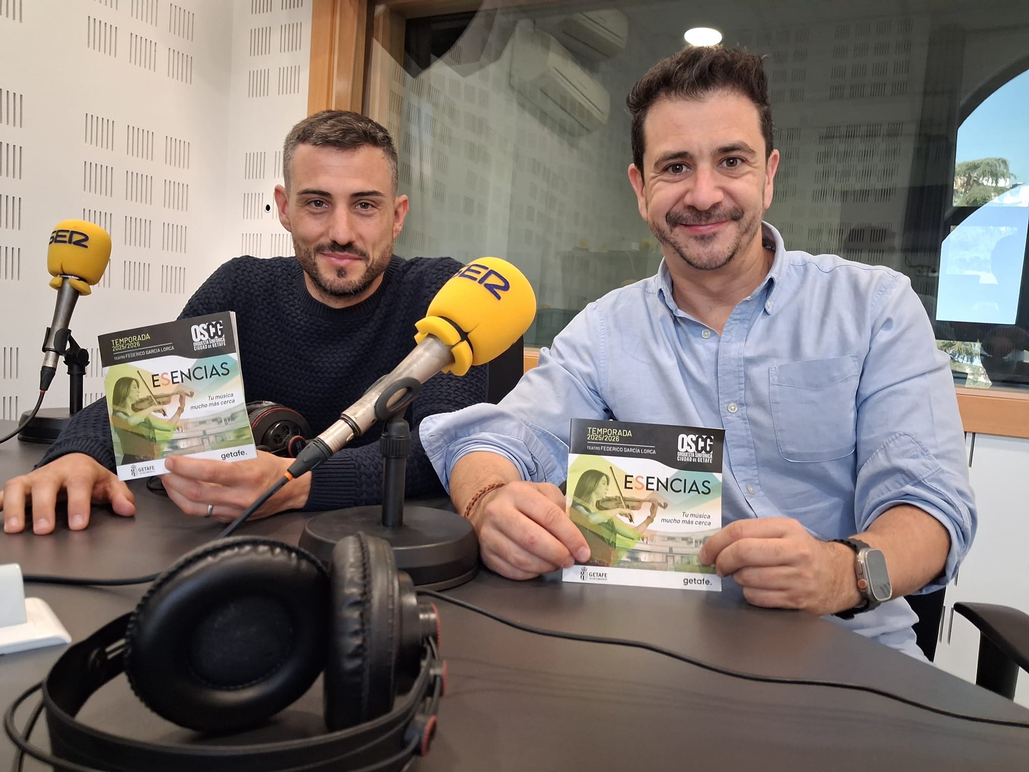 Carlos Díez (d), director artístico de la OSCG, y Carlos Oropesa, director gerente