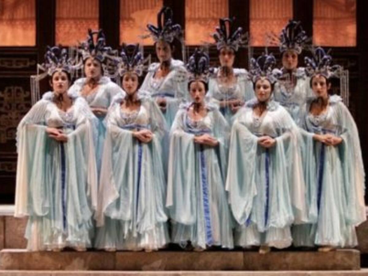 Amigos de la Ópera espera que no haya más recortes en la financiación