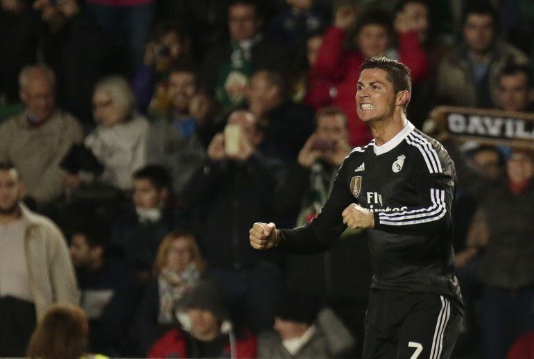 Cristiano Ronaldo celebra su gol.