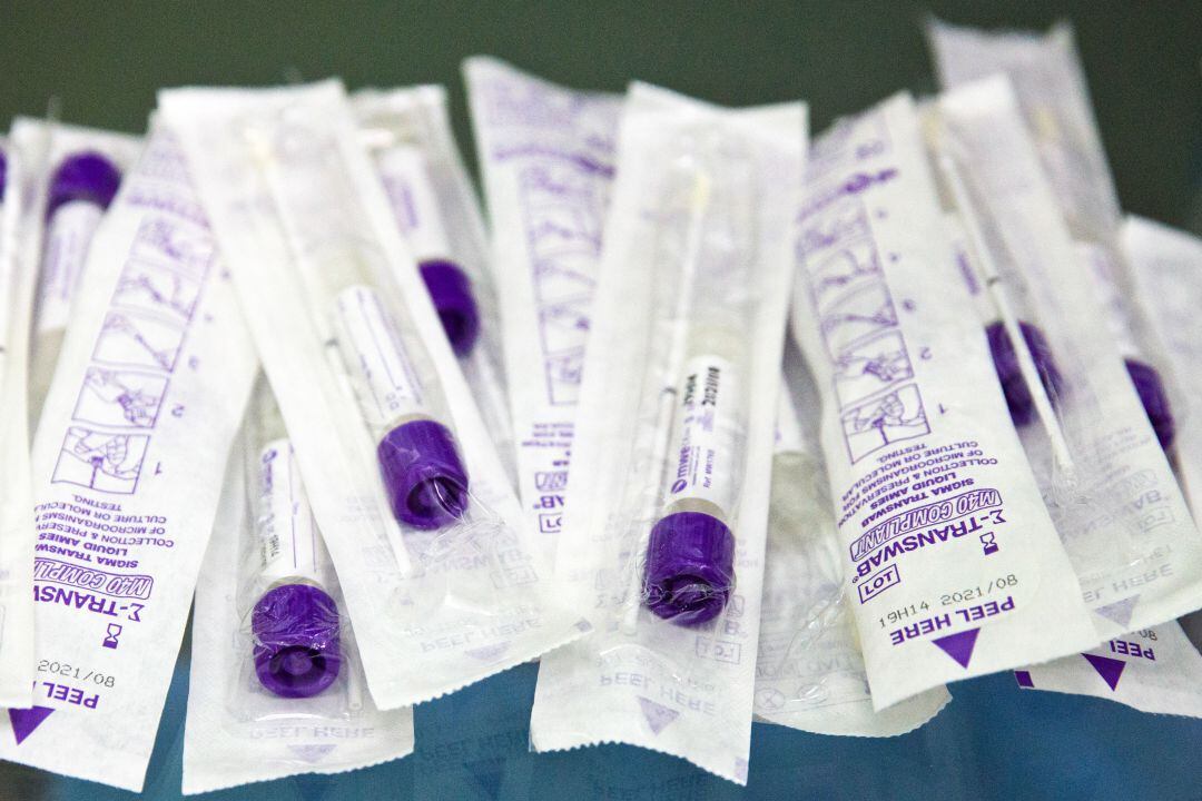 Tubos de plástico para analíticas.