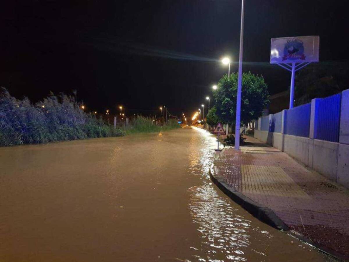 La lluvia provoca cortes en algunas carreteras de la comarca de Cartagena
