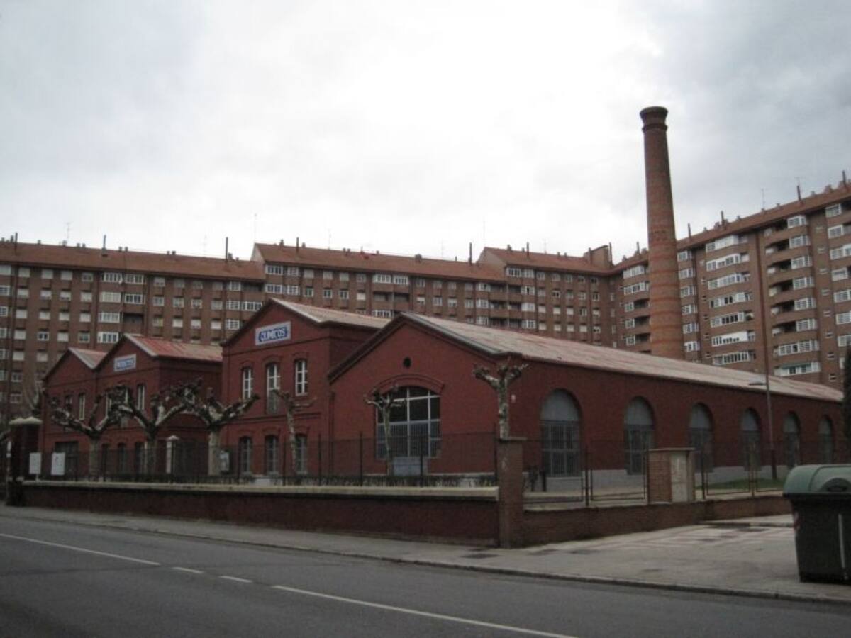 El Ayuntamiento alquila temporalmente a Renfe parte del edificio Abelló