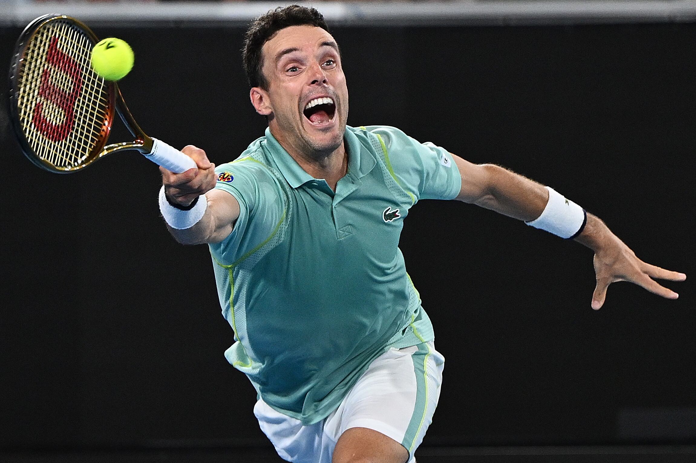 Melbourne (Australia), 21/01/2023.- Roberto Bautista Agut of Spain in action during his match against Andy Murray of Britain at the 2023 Australian Open tennis tournament in Melbourne, Australia, 21 January 2023. (Tenis, Abierto, España, Reino Unido) EFE/EPA/JOEL CARRETT AUSTRALIA AND NEW ZEALAND OUT
