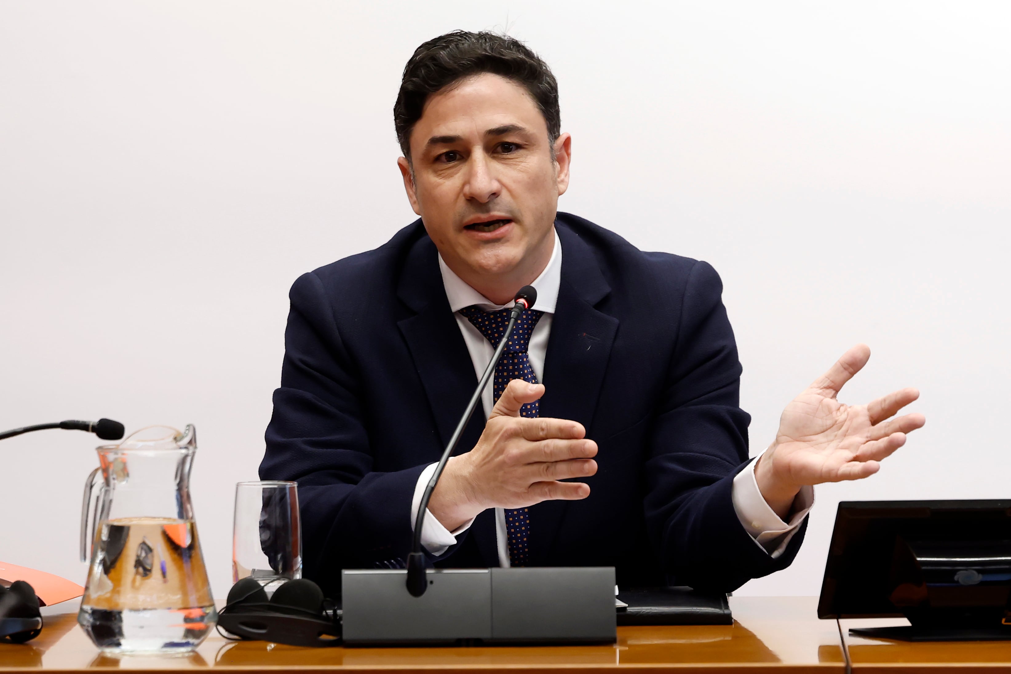 El exvicepresidente de UPN, Óscar Arizcuren, ha negado la realización de negocios con Santos Cerdán