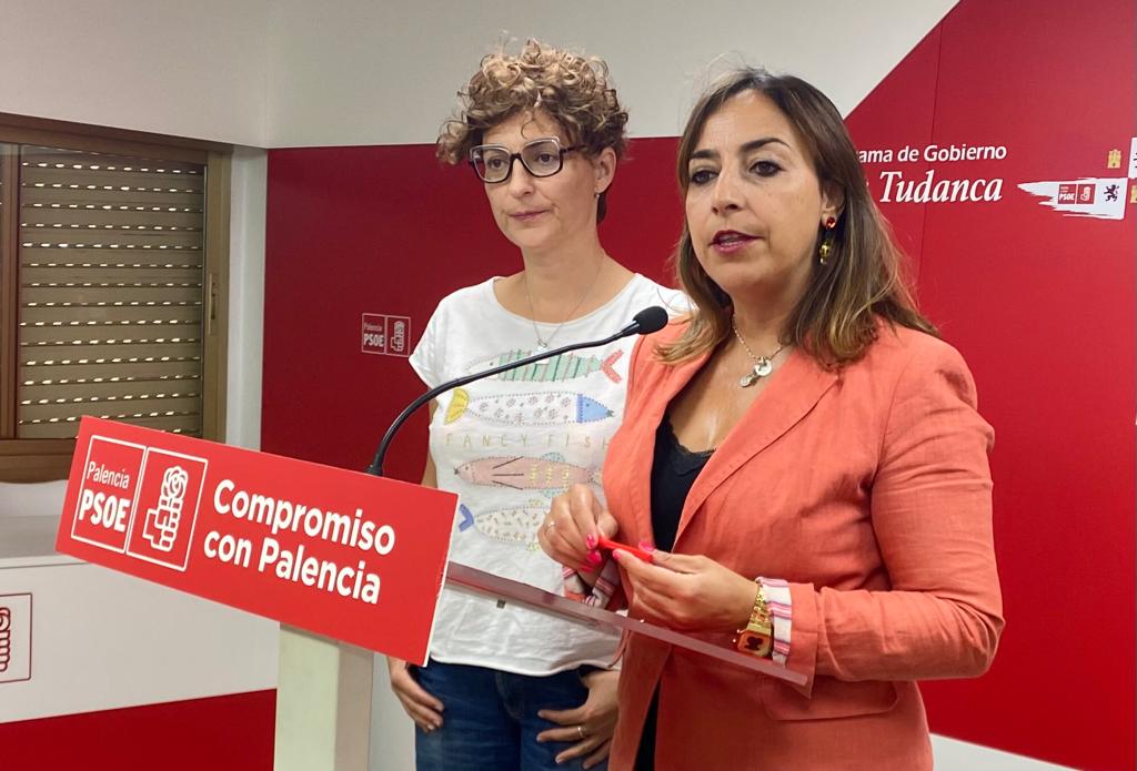 Miriam Andrés en primer término secundada por Judith Castro