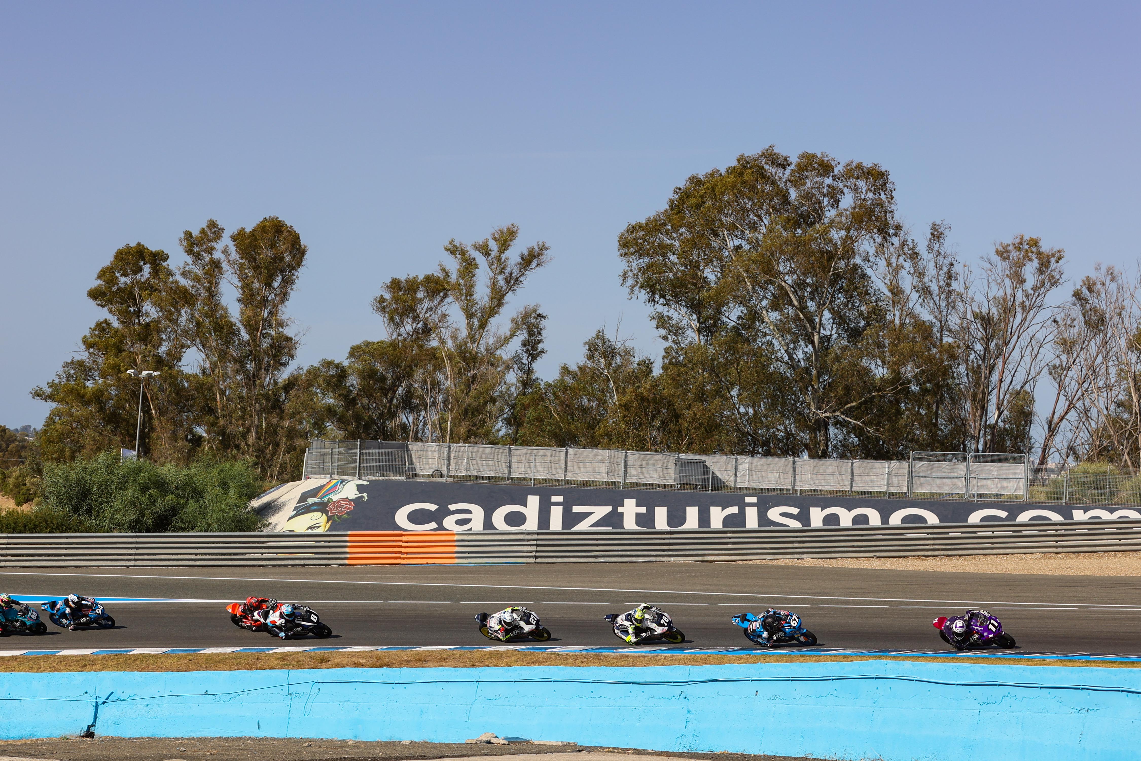 Imagen del European Talent Cup y del European Moto2 Championship disputada en el Circuito de Jerez