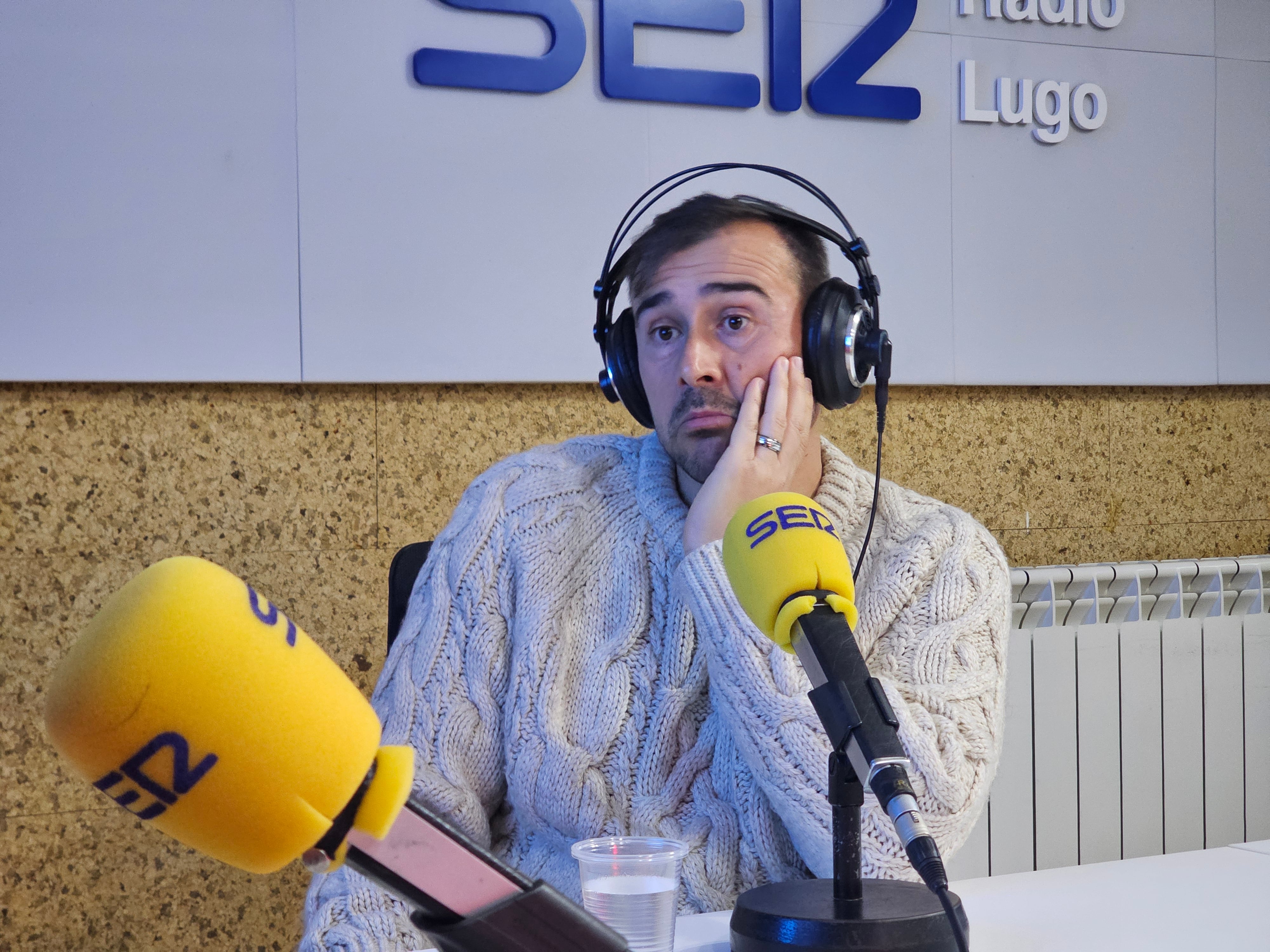 Yago Iglesias durante una entrevista en Radio Lugo - Cadena SER