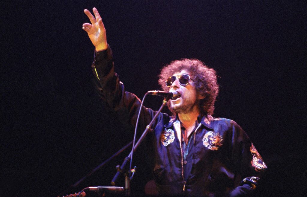 UNITED KINGDOM - JULY 01:  EARLS COURT  Photo of Bob DYLAN, Bob Dylan performing on stage, sunglasses  (Photo by Keith Baugh/Redferns)