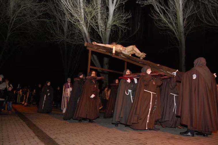 Procesión de Luz y Tinieblas en Palencia