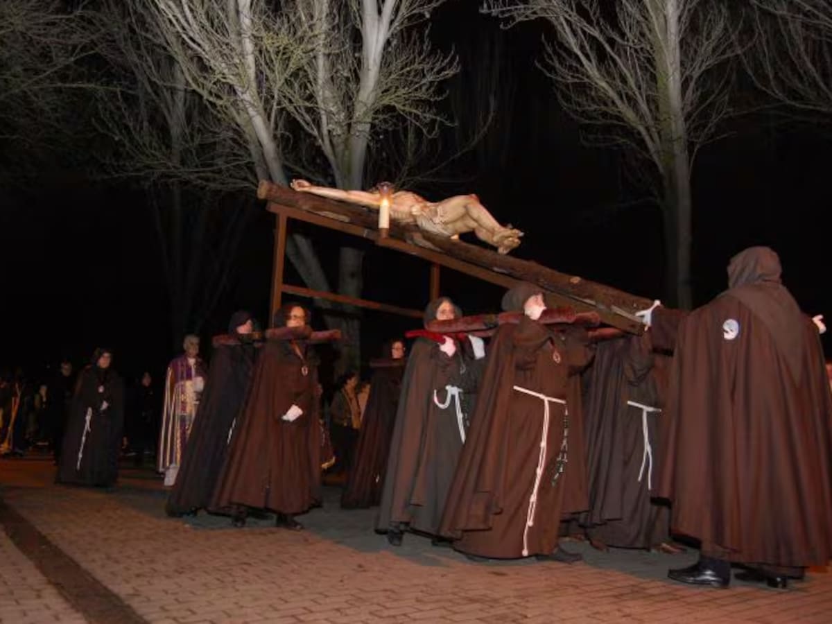 El Santo Viacrucis y la procesión de Luz y Tinieblas protagonizan los actos del Miércoles Santo en Palencia